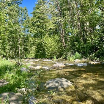 Accès privé rivière le Cady camping eau vive